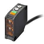 Fotocélula rectangular Omron Retrorreflectante difuso, alcance 7 m, salida PNP, Cable de 2 m