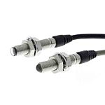 Fotocélula cilíndrica en miniatura Omron, Sistema Barrera de Luz, alcance 1.000 mm, salida PNP, Cable de 2 m